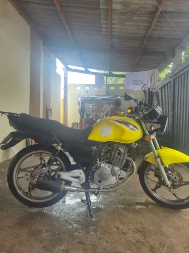 Suzuki YES 125 5mil km desde a reforma da mecânica