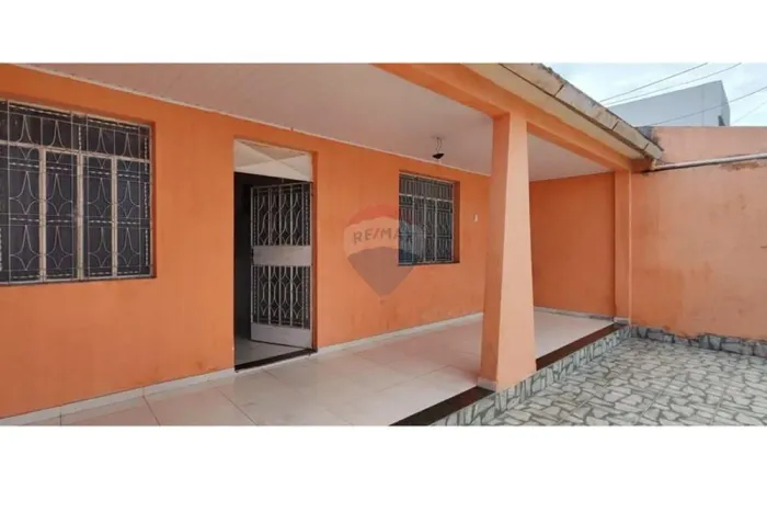 Casa | Venda | 18 de Forte | 3 quartos