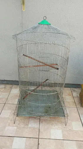Vendo gaiola de papagaio grande