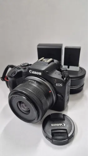 Canon R100