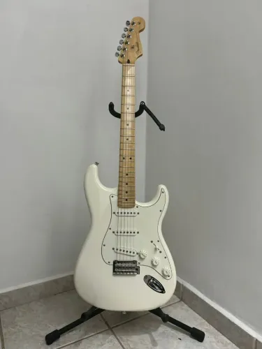 Fender Stratocaster Mexicana (Player Series Selo 75 anos Fender)