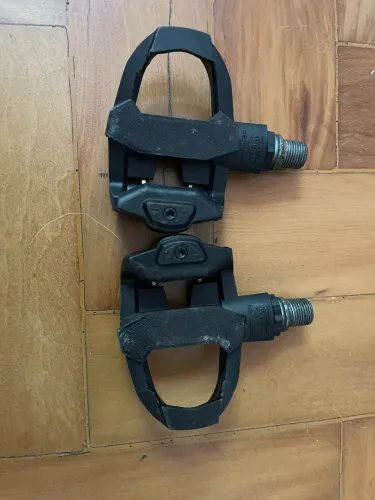 Pedal LOOK (clip) com toe clip integrado