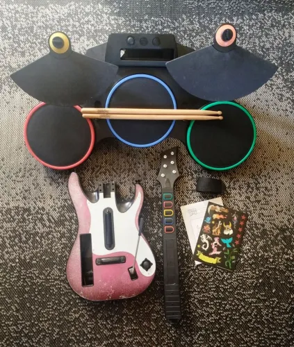 Guitarra e bateria guitar hero Nintendo wii 