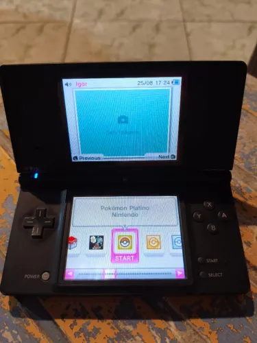 Nintendo DSi - R$ 600,00