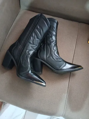 Vende-se bota