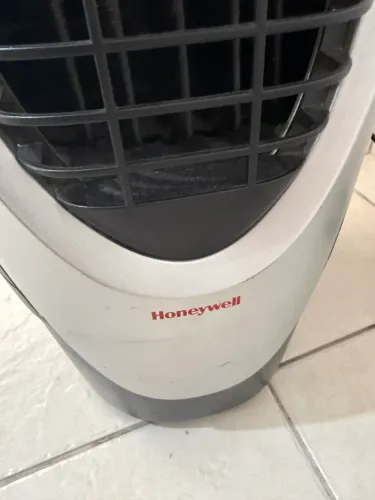 Climatizador Honeywell CS10XE - Bivolt, 100W, funciona como ventilador