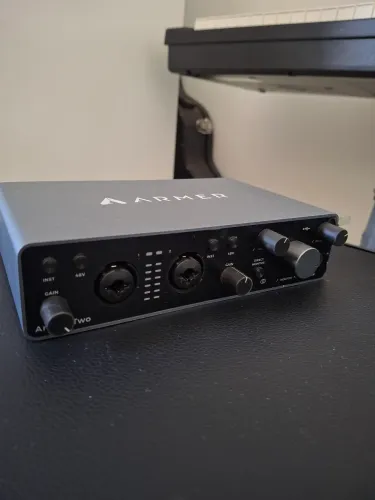 Baixei!  Interface audio Armer two