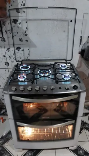 Ótimo fogão Electrolux 5 bocas 