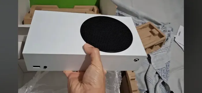 VENDO XBOX SERIES S - LEIA A DESCRIÇÃO