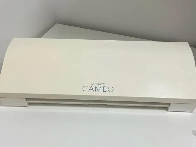 SILHOUETTE CAMEO 3 - MÁQUINA DE CORTE