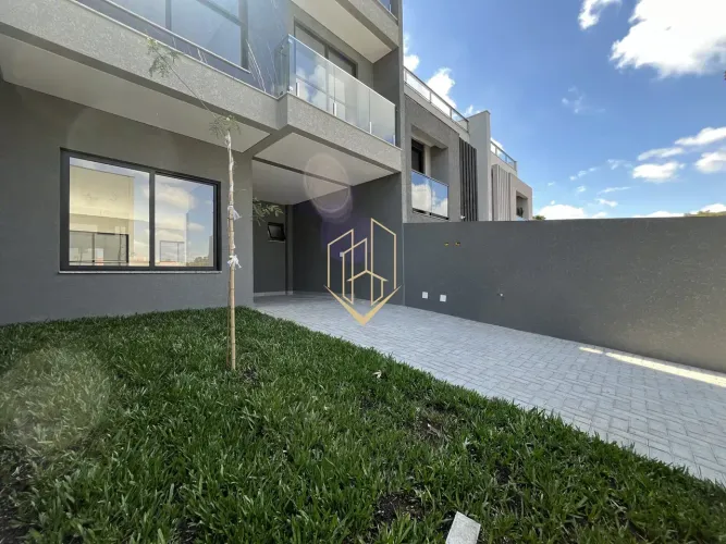 Sobrados novos com 3 quartos e 2 vagas no Tingui