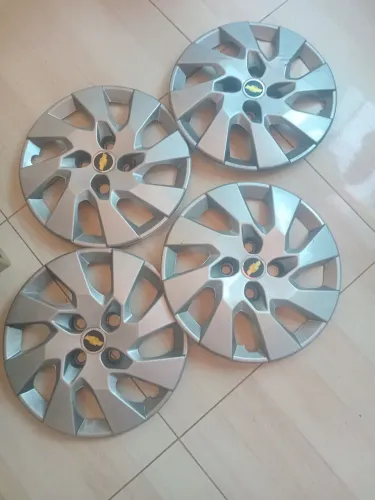 Rodas e calotas aro 14 onix
