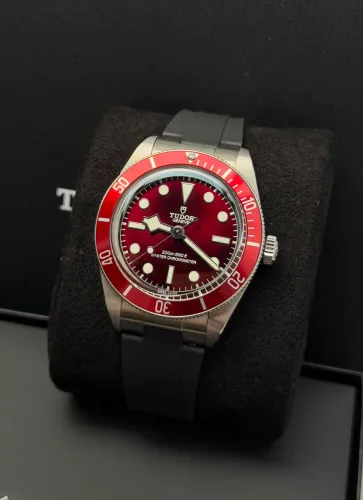 Tudor Black Bay 58 Burgundy