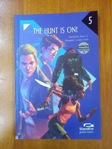 Livro the hunt is on