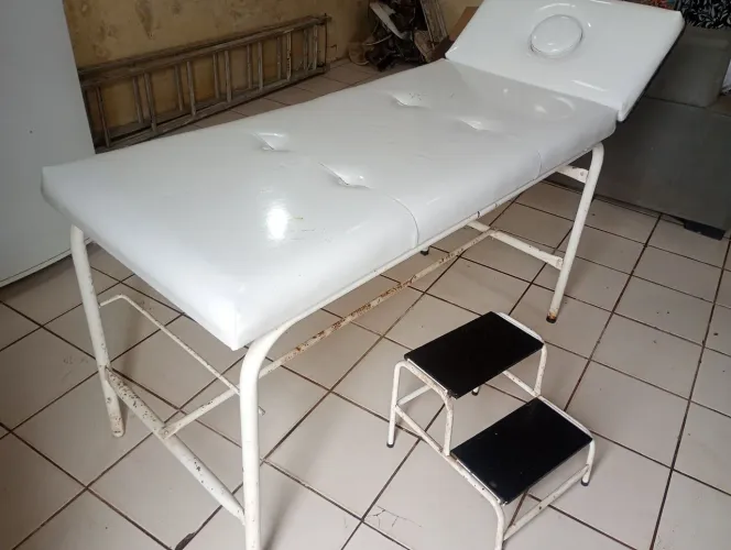 Maca/ Cama Estética/ Massagem com Escada