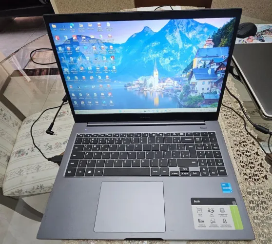 Notebook Samsung Core i3 de 11ª geração, 256 GB de SSD e 4 GB de RAM
