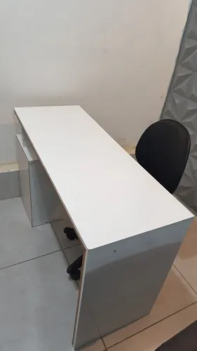 Birô com cadeira 