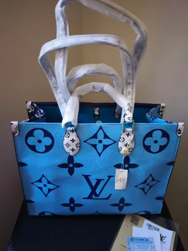 Bolsa Tamanho XL , Louis Vuitton (Primeira Linha) Italiana.