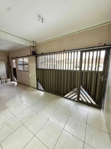 CASA EM RUA PÚBLICA NO SANTOS DUMONT [61727]