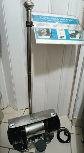 LUSTRADORA de CALÇADOS e ACESSÓRIOS