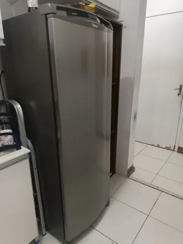 Geladeira Consul CRB39AK 342L não gela