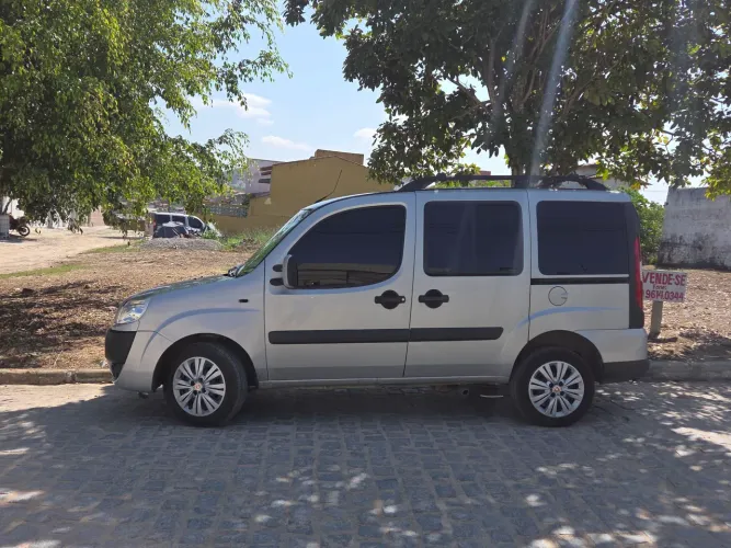 Fiat Doblo Essence 1.8 Flex 16V 5P 2016
