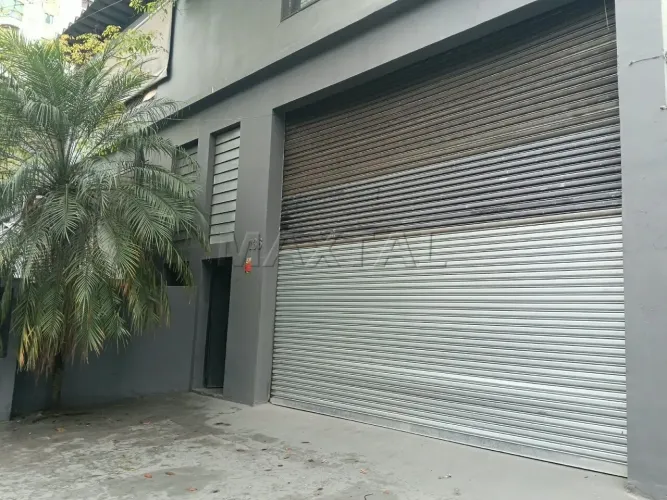 Galpão comercial pra locação , com 280 m² , no Parque São Domingo, em ótima localização.