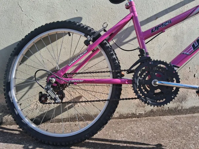 Bicicleta aro 24 com pouquíssimo uso