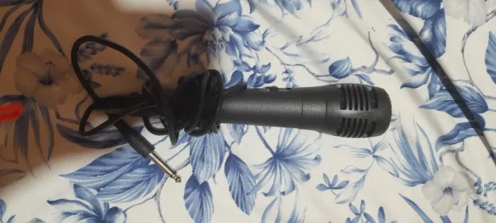 Microfone karaoke Britânia