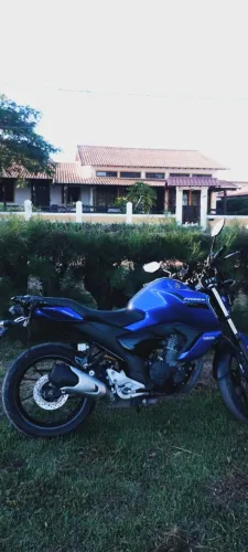 FAZER FZ 15 MUITO NOVA