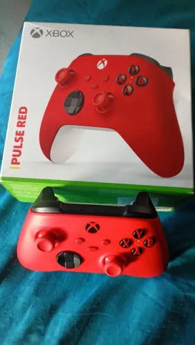 Controle Xbox red séries usado e conservado
