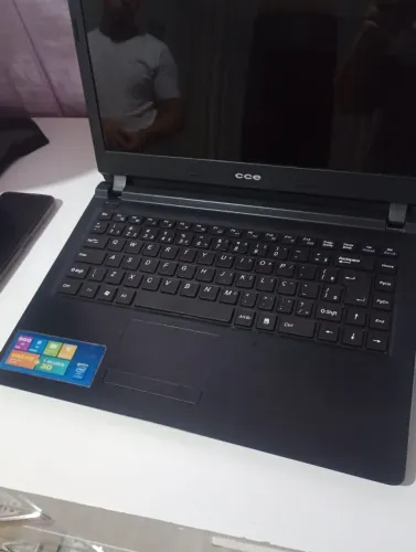 Notebook usado, conservado