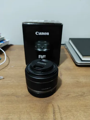 Canon RF 50mm f/1.8 STM