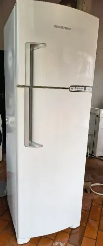 Vendo geladeira Brastemp Frost Free 380 litros funcionando perfeitamente top!!!!