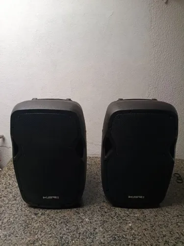 Caixas de som ativas