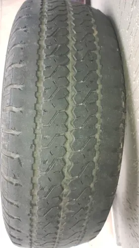 Pneu 205x70x15 vanmaxi