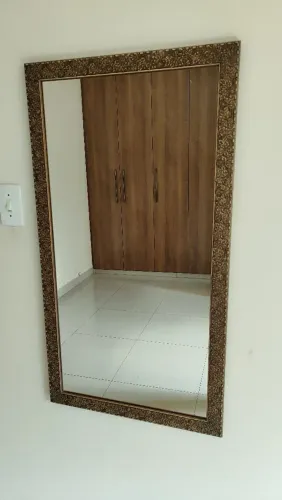 Espelho com moldura 1m x 53cm