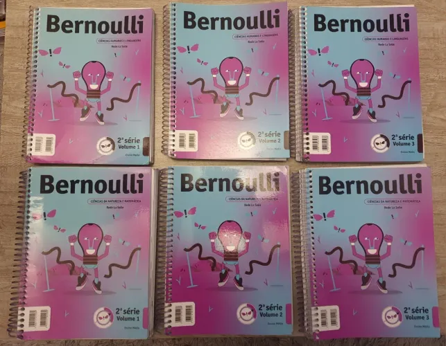 Livros didáticos da Ed. Bernoulli, 2° ano do Ensino Médio (pouco uso)
