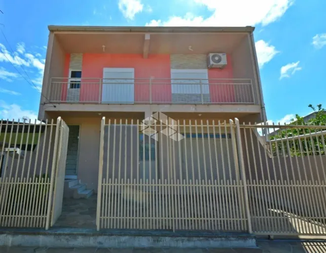 CASA À VENDA EM SANTA MARIA.