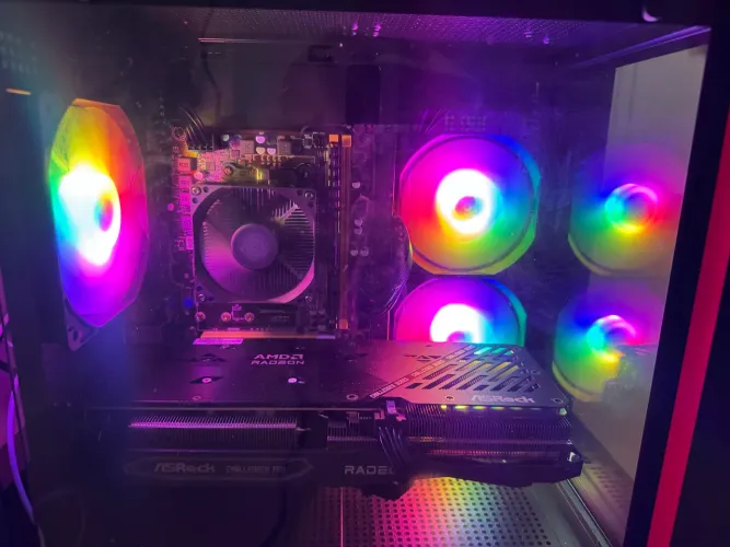PC Gamer Ryzen 5 5500 + RX 7600 8GB + 16GB RAM | Excelente Estado
