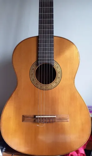 Violão Cláudio Arone