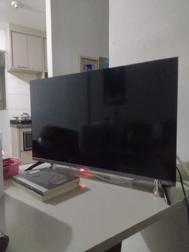Vendo TV com tres meses de uso 