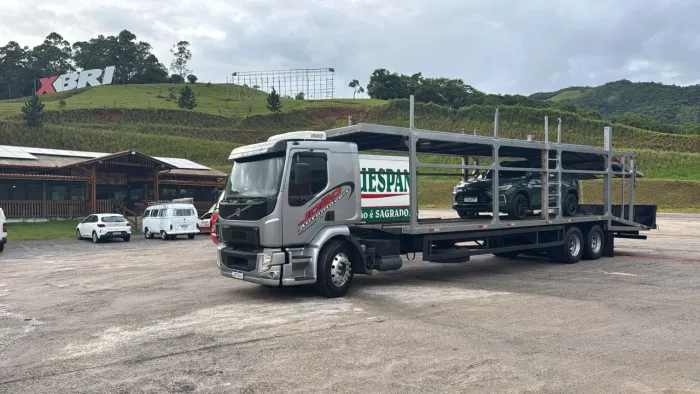 Volvo Vm 23-240 cegonha 