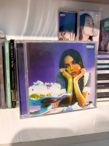 cd SOUR (target EXCLUSIVE) - Olivia Rodrigo