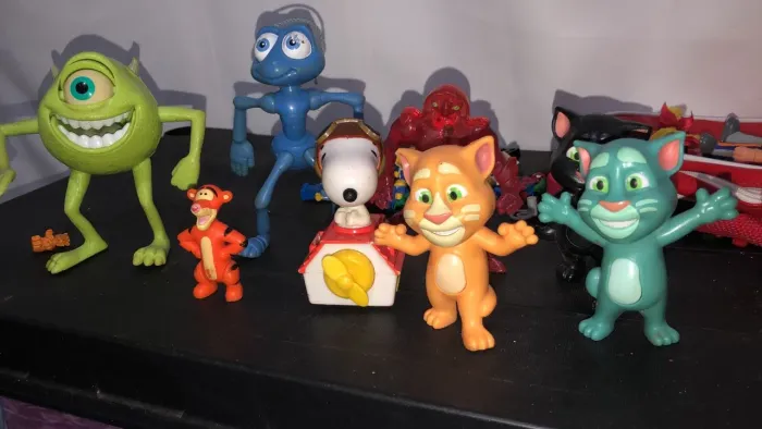 Lote 8 Brinquedos McLanche Feliz McDonald?s - Disney, Ben 10, Snoopy e Talking Tom