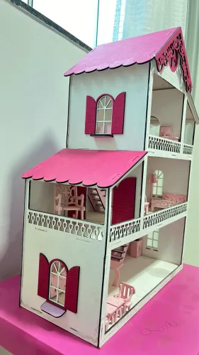 Vendo casinha de madeira , MDF