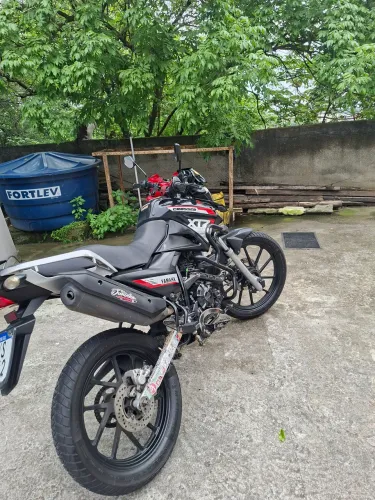 Moto ótima para trabalho