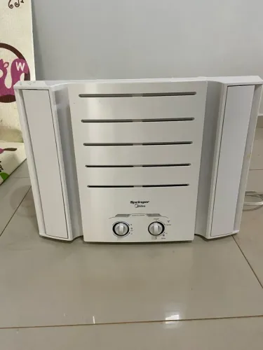 Ar condicionado de janela - 10.000 BTUS - 220V