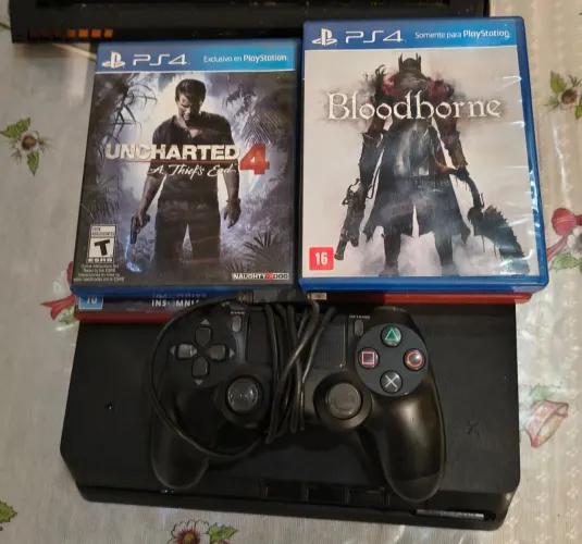 PS4 SLiM 1TB SEMI NOVO