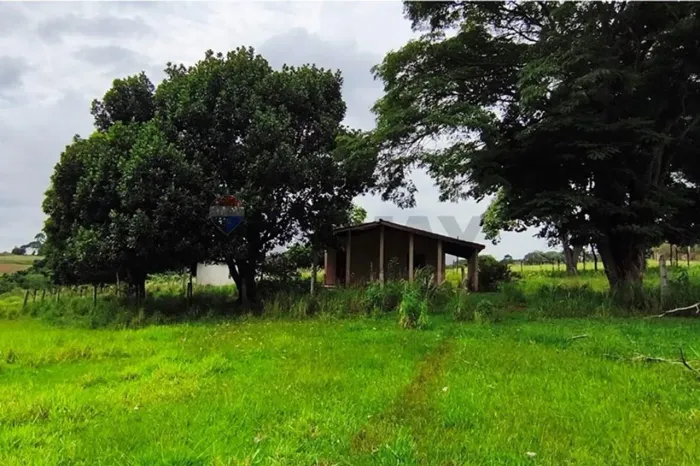 Chácara com 2 Hectares em Araçoiaba da Serra Estrada do Horizonte Perdido